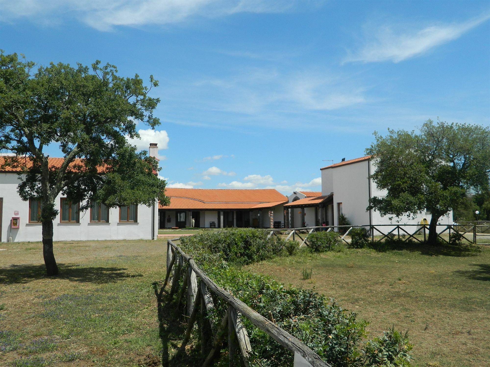Hotel Su Baione Abbasanta Exterior photo